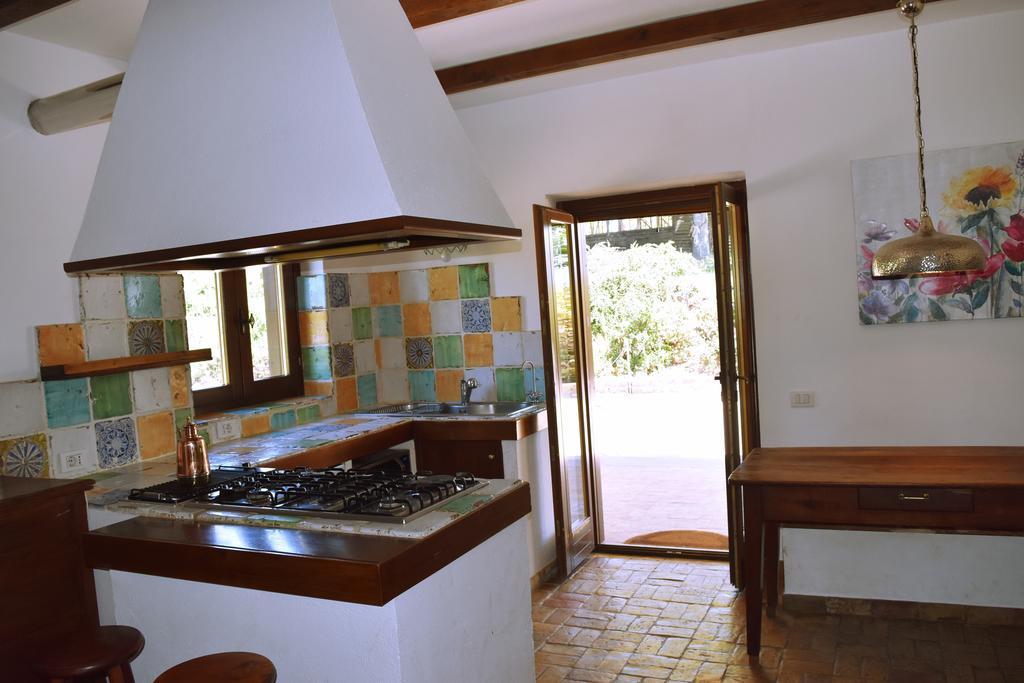 טרוויניאנו רומאנו La Cavetta Country House מראה חיצוני תמונה